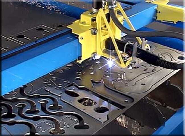 Cắt khắc kim loại bằng máy cắt laser