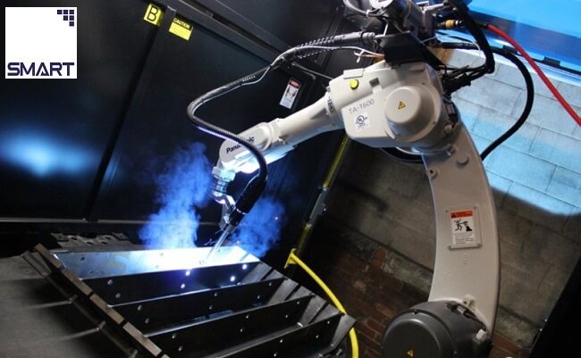 Hàn robot là một ứng dụng phổ biến của công nghệ tự động hóa trong chế tạo kim loại